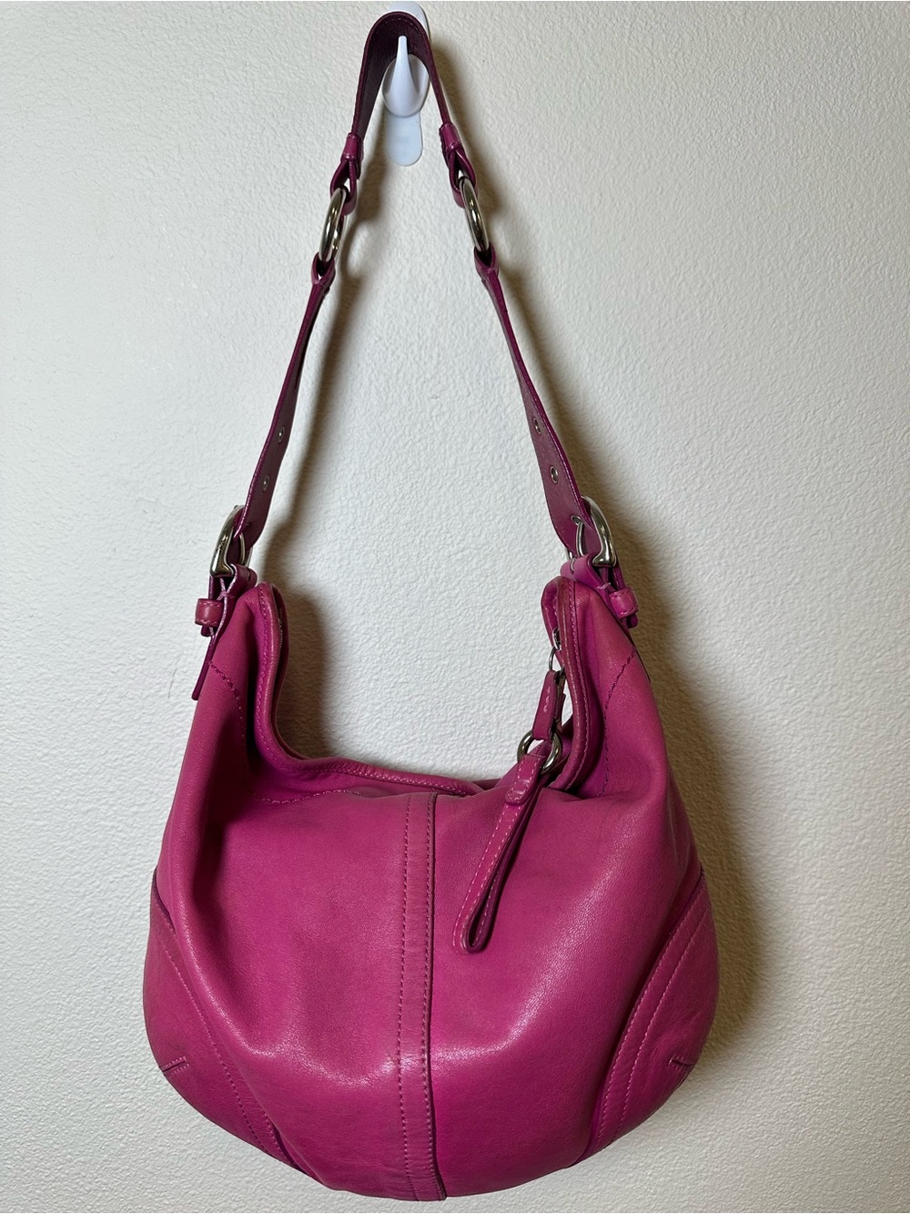 Vintage Coach Raspberry Leather Hobo Shoulder Bag